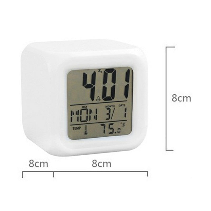 White cube digital alarm clock with 8cm dimensions and front display