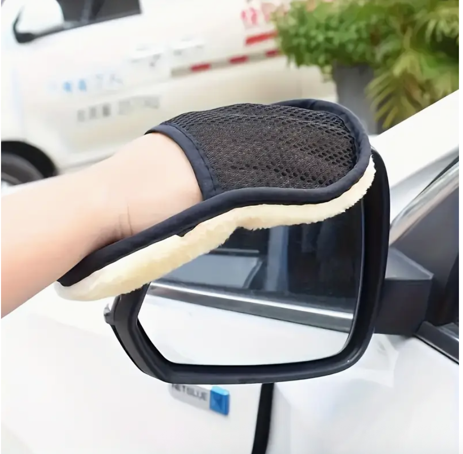 Navy microfiber wash mitt with plush cream edge and textured mesh palm